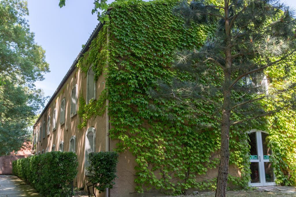 Hotel Du Canal Castelnaudary Exterior photo