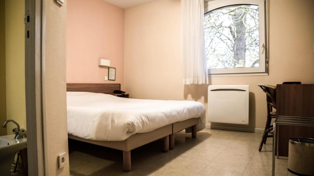 Hotel Du Canal Castelnaudary Room photo